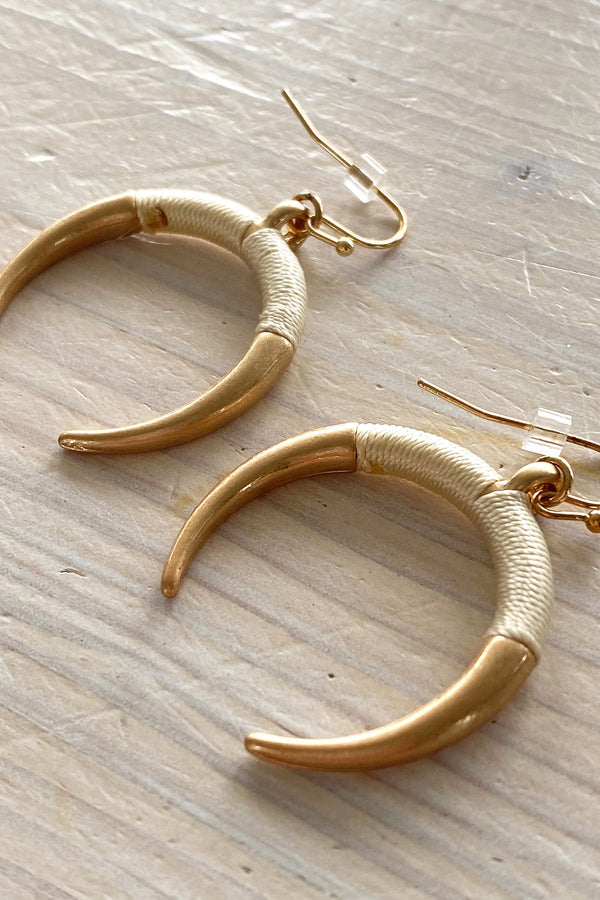 Earrings thin crescent gold and cord